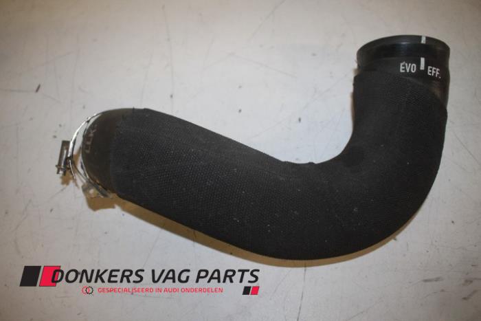 Gebruikte Intercooler Slang Audi A7 Sportback (4GA/4GF) 3.0 TDI Ultra V6 24V Prijs € 45,00 Inclusief btw aangeboden door Donkers VAG Parts