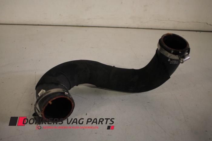Gebruikte Intercooler Slang Audi A7 Sportback (4GA/4GF) 3.0 TDI Ultra V6 24V Prijs € 50,00 Inclusief btw aangeboden door Donkers VAG Parts