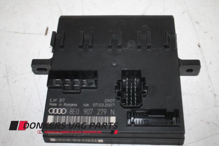 Gebruikte Computer Body Control Audi A4 (B7) 2.0 TDI 16V Prijs € 50,00 Margeregeling aangeboden door Donkers VAG Parts