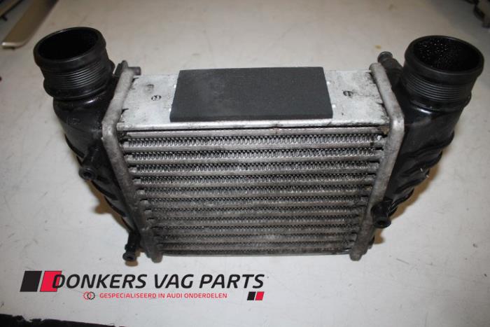 Gebruikte Intercooler Audi A4 (B7) 2.0 TDI 16V Prijs € 25,00 Margeregeling aangeboden door Donkers VAG Parts
