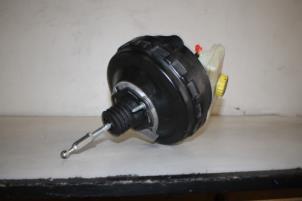 Gebruikte Rembol Audi A4 (B7) 2.0 TDI 16V Prijs € 70,00 Margeregeling aangeboden door Donkers VAG Parts