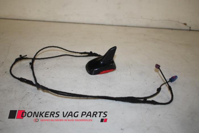 Gebruikte GPS Antenne Audi S4 (B8) S4 3.0 TFSI V6 24V Prijs € 25,00 Margeregeling aangeboden door Donkers VAG Parts