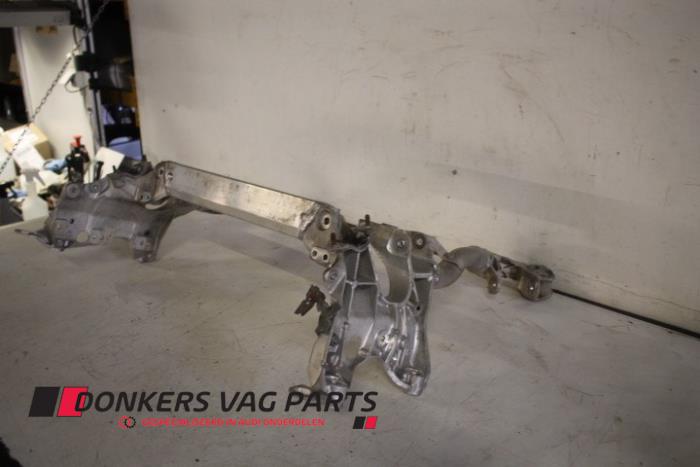 Gebruikte Subframe Audi A4 (B8) 2.0 TDI 16V Prijs € 150,00 Margeregeling aangeboden door Donkers VAG Parts