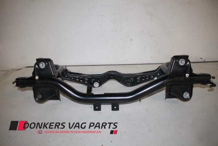 Gebruikte Subframe Volkswagen Golf VII (AUA) e-Golf Prijs € 200,00 Margeregeling aangeboden door Donkers VAG Parts