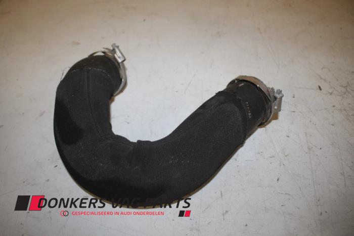 Gebruikte Intercooler Slang Audi A6 (C7) 2.0 T FSI 16V Hybrid Prijs € 35,00 Margeregeling aangeboden door Donkers VAG Parts