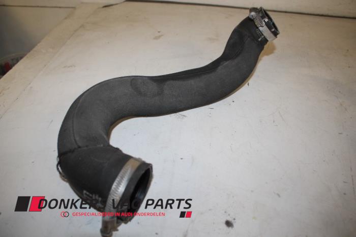 Gebruikte Intercooler Slang Audi A6 (C7) 2.0 T FSI 16V Hybrid Prijs € 35,00 Margeregeling aangeboden door Donkers VAG Parts