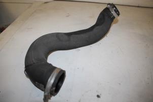 Gebruikte Intercooler Slang Audi A6 (C7) 2.0 T FSI 16V Hybrid Prijs € 35,00 Margeregeling aangeboden door Donkers VAG Parts
