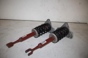 Gebruikte Schokdemper set Audi A4 Cabriolet (B6) 2.5 TDI 24V Prijs € 75,00 Margeregeling aangeboden door Donkers VAG Parts