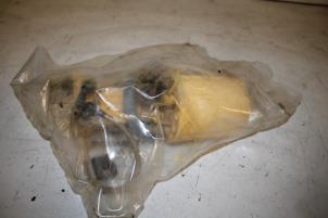 Gebruikte Tank element Pomp Audi A4 Cabriolet (B6) 2.5 TDI 24V Prijs € 50,00 Margeregeling aangeboden door Donkers VAG Parts