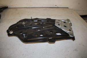 Gebruikte Raammechaniek 2Deurs links-achter Audi A3 Prijs € 125,00 Margeregeling aangeboden door Donkers VAG Parts