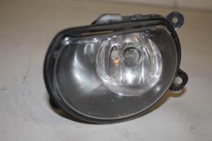 Gebruikte Mistlamp links-voor Audi A8 (D3) 3.0 TDI V6 24V Quattro Prijs € 30,00 Margeregeling aangeboden door Donkers VAG Parts