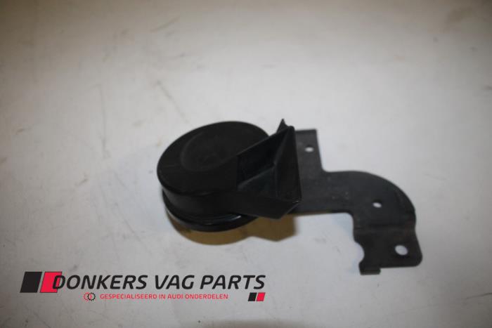 Gebruikte Claxon Audi A8 (D3) 3.0 TDI V6 24V Quattro Prijs € 20,00 Margeregeling aangeboden door Donkers VAG Parts