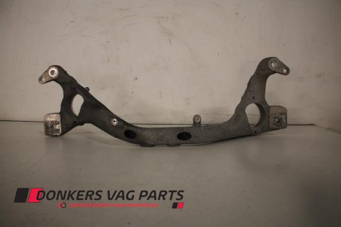 Gebruikte Voortrein Bint Audi Q7 (4LB) 3.0 TFSI V6 24V Prijs € 75,00 Inclusief btw aangeboden door Donkers VAG Parts