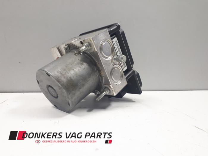 Gebruikte ABS Pomp Audi RS 4 (B7) RS4 4.2 V8 40V Prijs € 200,00 Margeregeling aangeboden door Donkers VAG Parts