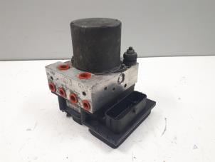 Gebruikte ABS Pomp Audi A4 Cabrio (B7) 2.0 TDI Prijs € 55,00 Margeregeling aangeboden door Donkers VAG Parts