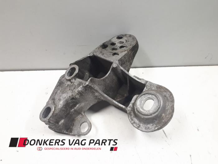 Gebruikte Motorrubber Audi A4 Cabrio (B7) 2.0 TDI Prijs € 10,00 Margeregeling aangeboden door Donkers VAG Parts