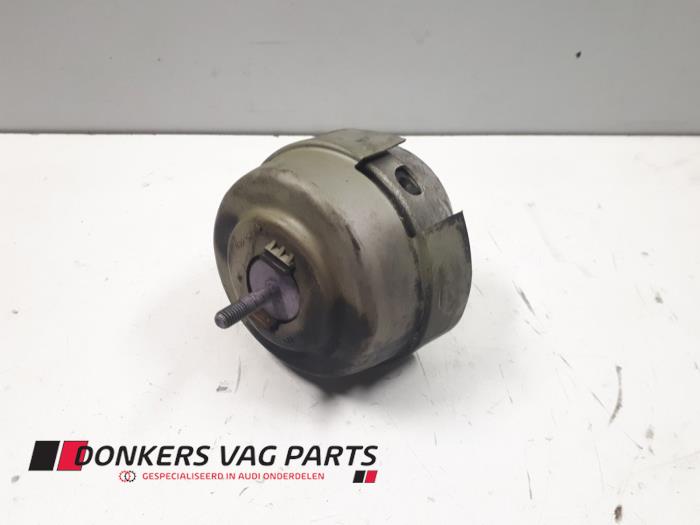 Gebruikte Motorrubber Audi A4 Cabrio (B7) 2.0 TDI Prijs € 35,00 Margeregeling aangeboden door Donkers VAG Parts