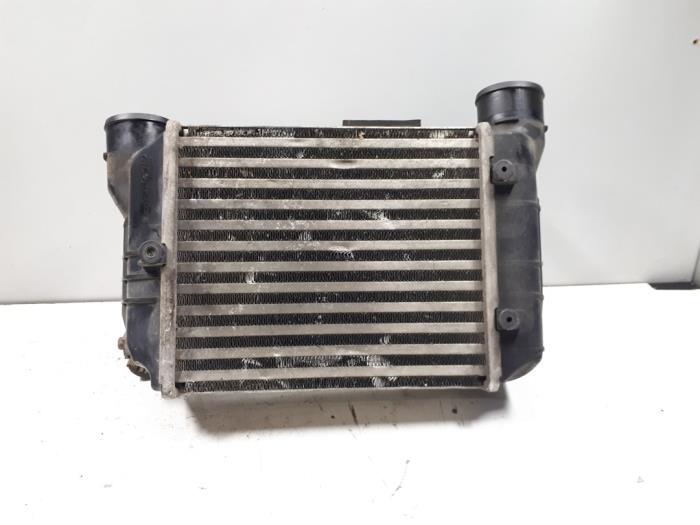 Intercooler van een Audi A4 Cabriolet (B6) 1.8 T 20V 2003