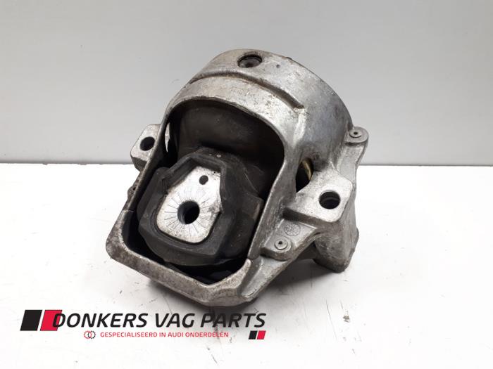 Gebruikte Motorrubber Audi Q5 (8RB) 2.0 TDI 16V Quattro Prijs € 60,50 Margeregeling aangeboden door Donkers VAG Parts