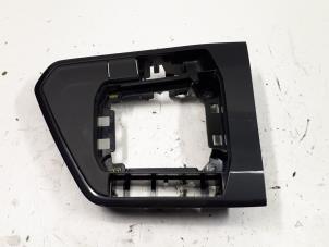 Gebruikte Versnellingspookhoes Volkswagen Tiguan (AD1) 1.5 TSI 16V Evo BlueMotion Technology Prijs € 35,00 Margeregeling aangeboden door Donkers VAG Parts