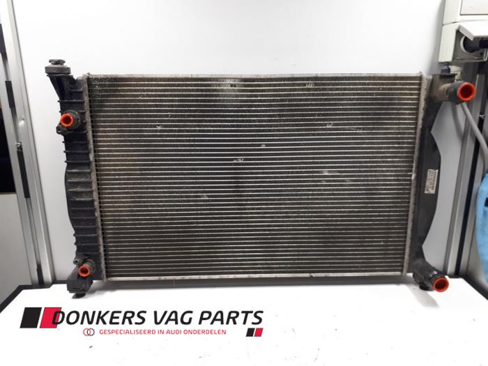 Gebruikte Radiateur Audi A4 Avant (B6) 1.8 T 20V Prijs € 35,00 Margeregeling aangeboden door Donkers VAG Parts