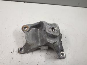 Gebruikte Motorsteun Audi A8 (D4) 4.0 V8 32V TFSI Quattro Prijs € 20,00 Margeregeling aangeboden door Donkers VAG Parts