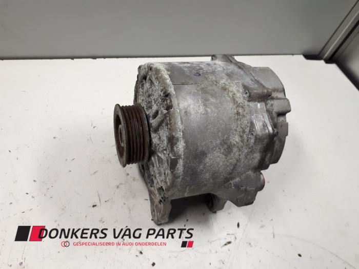 Gebruikte Dynamo Audi A8 (D4) 4.0 V8 32V TFSI Quattro Prijs € 181,50 Margeregeling aangeboden door Donkers VAG Parts