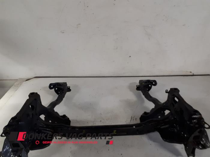 Gebruikte Subframe Audi A8 (D4) 4.0 V8 32V TFSI Quattro Prijs € 350,00 Margeregeling aangeboden door Donkers VAG Parts