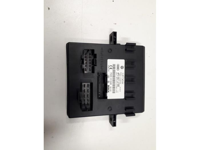 Computer Body Control van een Audi A6 (C6) 2.4 V6 24V 2004