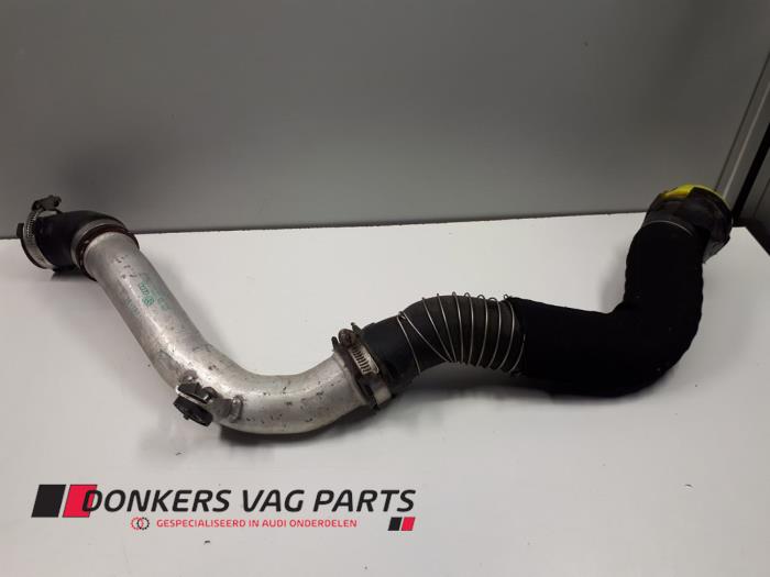 Gebruikte Intercooler Buis Audi Q7 (4LB) 4.2 TDI V8 32V Tiptronic Prijs € 200,00 Margeregeling aangeboden door Donkers VAG Parts
