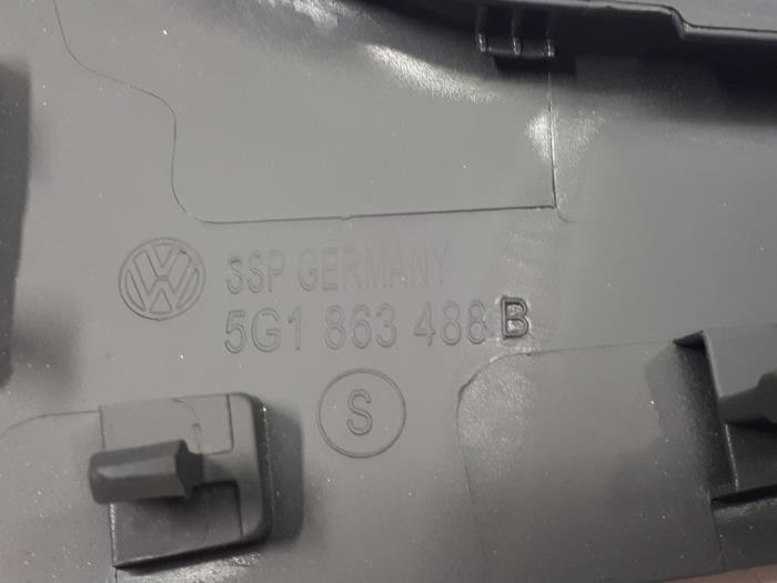 Afdekplaat diversen van een Volkswagen Golf VII (AUA) 1.5 TSI Evo BlueMotion 16V 2019