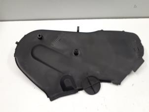 Gebruikte Distributiedeksel Audi A5 (8T3) 2.0 TDI 16V Prijs € 14,99 Inclusief btw aangeboden door Donkers VAG Parts