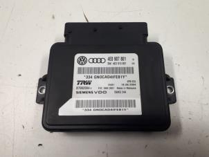 Gebruikte Handrem Module Audi A8 (D3) 6.0 W12 48V Quattro Prijs € 125,00 Margeregeling aangeboden door Donkers VAG Parts