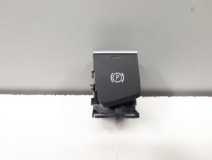Gebruikte Handrem schakelaar Audi RS 5 Sportback (F5A/F5F) 2.9 V6 TFSI 24V Prijs € 12,50 Margeregeling aangeboden door Donkers VAG Parts