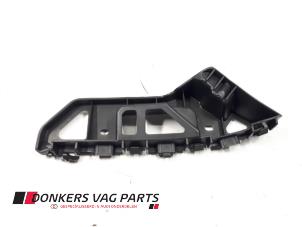 Nieuwe Bumpersteun rechts-voor Volkswagen Caddy Combi III (2KB,2KJ) Prijs € 27,25 Inclusief btw aangeboden door Donkers VAG Parts