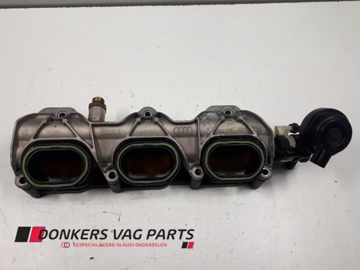 Gebruikte Spruitstuk Inlaat Audi S4 (B8) S4 3.0 TFSI V6 24V Prijs € 150,00 Margeregeling aangeboden door Donkers VAG Parts
