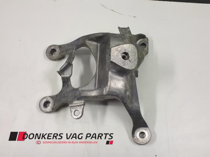 Gebruikte Motorrubber Audi A8 (D4) 4.0 V8 32V TFSI Quattro Prijs € 20,00 Inclusief btw aangeboden door Donkers VAG Parts