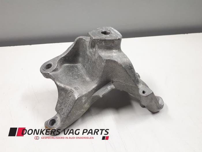 Gebruikte Motorsteun Audi A8 (D4) 4.0 V8 32V TFSI Quattro Prijs € 20,00 Inclusief btw aangeboden door Donkers VAG Parts