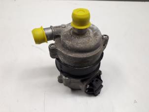 Gebruikte Waterpomp Audi A5 Sportback (8TA) 2.0 TDI 16V Quattro Prijs € 150,00 Inclusief btw aangeboden door Donkers VAG Parts