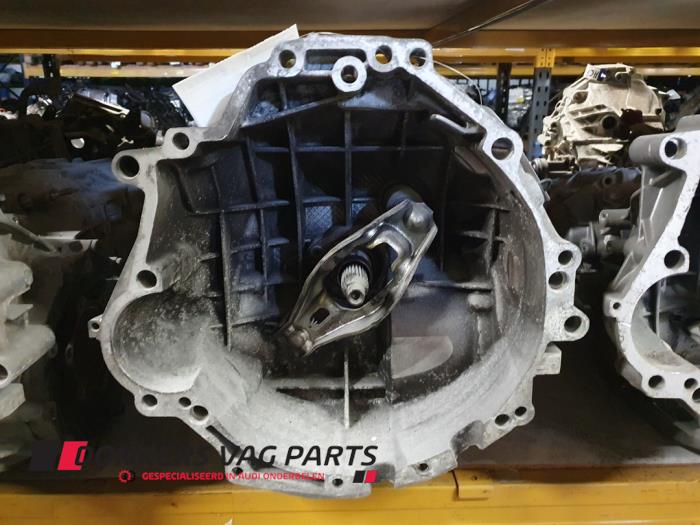 Gebruikte Versnellingsbak Audi A4 (B7) 2.0 TDI 16V Prijs € 250,00 Margeregeling aangeboden door Donkers VAG Parts
