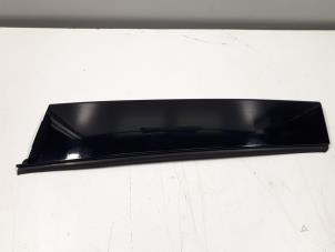 Gebruikte B-stijl sierlijst exterieur Audi Q3 (F3B) Prijs € 15,00 Margeregeling aangeboden door Autoparts Veghel