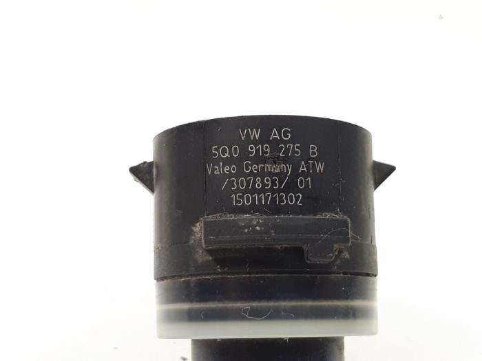 PDC Sensor van een Audi SQ7 (4MB/4MG) 4.0 TDI V8 32V 2017