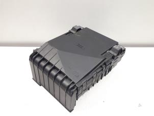 Gebruikte Zekeringkast Audi RS 3 Sportback (8PA) 2.5 TFSI 20V Quattro Prijs € 50,00 Margeregeling aangeboden door Donkers VAG Parts