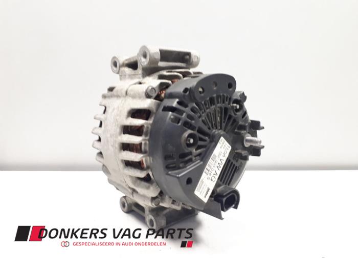 Dynamo van een Audi S4 (B8) S4 3.0 TFSI V6 24V 2009