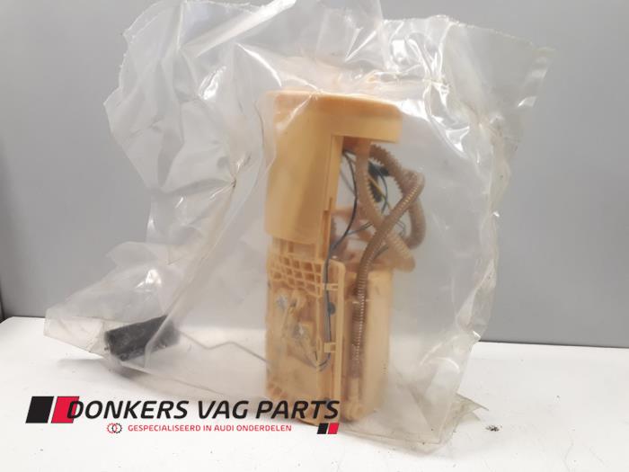 Gebruikte Tank element Pomp Audi A6 Avant (C5) 2.5 TDI V6 24V Prijs € 50,00 Margeregeling aangeboden door Donkers VAG Parts