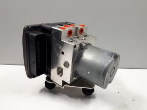 Gebruikte ABS Pomp Audi S8 (D4) 4.0 V8 TFSI 32V Prijs € 500,00 Margeregeling aangeboden door Donkers VAG Parts