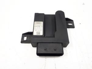 Gebruikte Brandstofpomp module Audi S8 (D4) 4.0 V8 TFSI 32V Prijs € 75,00 Margeregeling aangeboden door Donkers VAG Parts