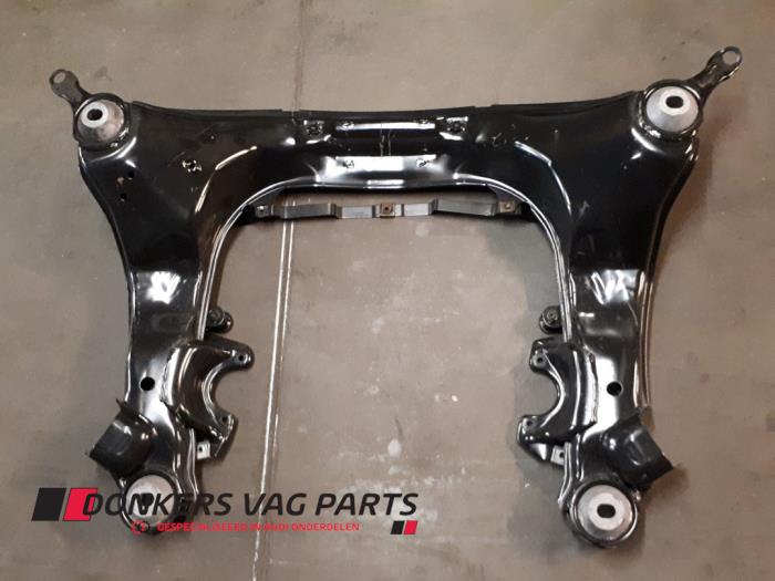 Gebruikte Subframe Audi A4 Cabrio (B7) 3.0 TDI V6 24V Quattro Prijs € 250,00 Margeregeling aangeboden door Donkers VAG Parts