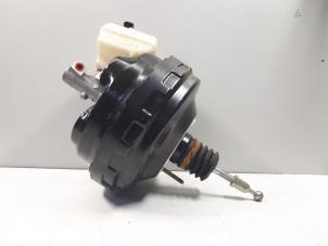 Gebruikte Rembekrachtiger Audi Q5 (8RB) 2.0 TFSI 16V Quattro Prijs € 100,00 Margeregeling aangeboden door Donkers VAG Parts