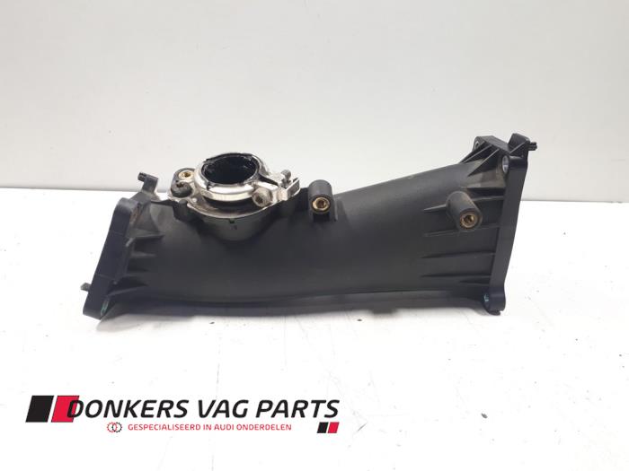 Gebruikte Intercooler Buis Audi A6 (C7) 3.0 TDI V6 24V Quattro Prijs € 35,00 Margeregeling aangeboden door Donkers VAG Parts